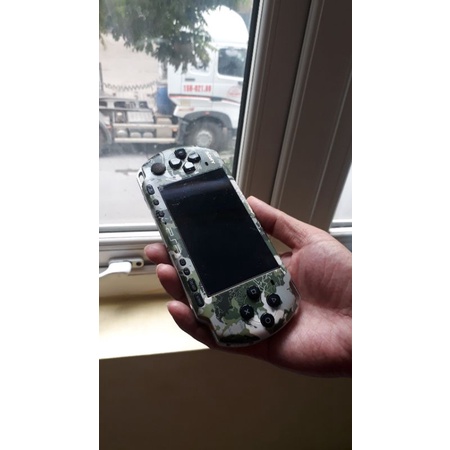 Bán PSP3000 new like + thẻ 32G cóp full game + pk đầy đủ cho ae về giải trí!