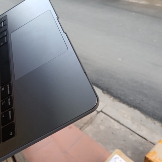 Case Ốp Macbook Màu Xám (Tặng Kèm Nút Chống Bụi + Bộ kẹp chống gãy sạc)