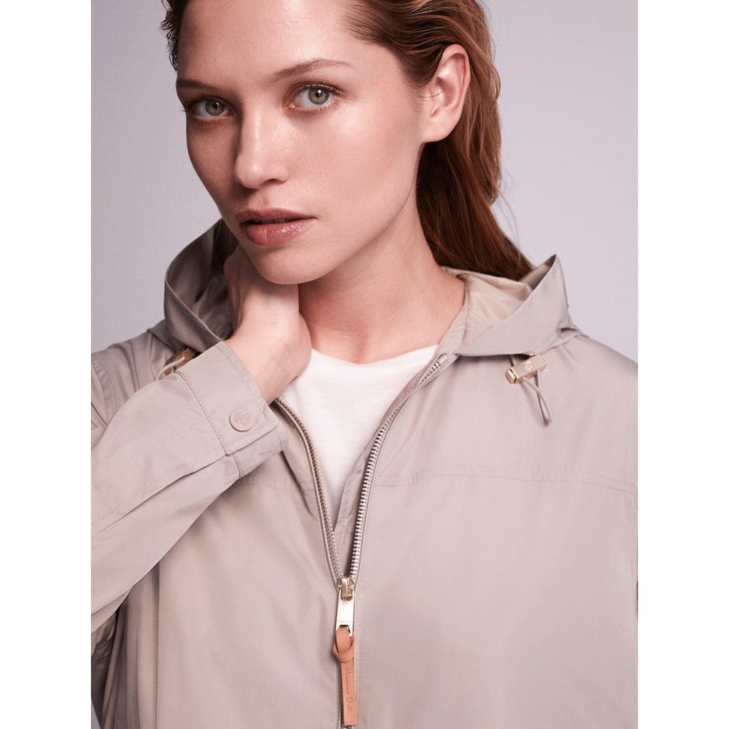 Áo khoác gió nữ Mass xuất dư xịn | BigBuy360 - bigbuy360.vn