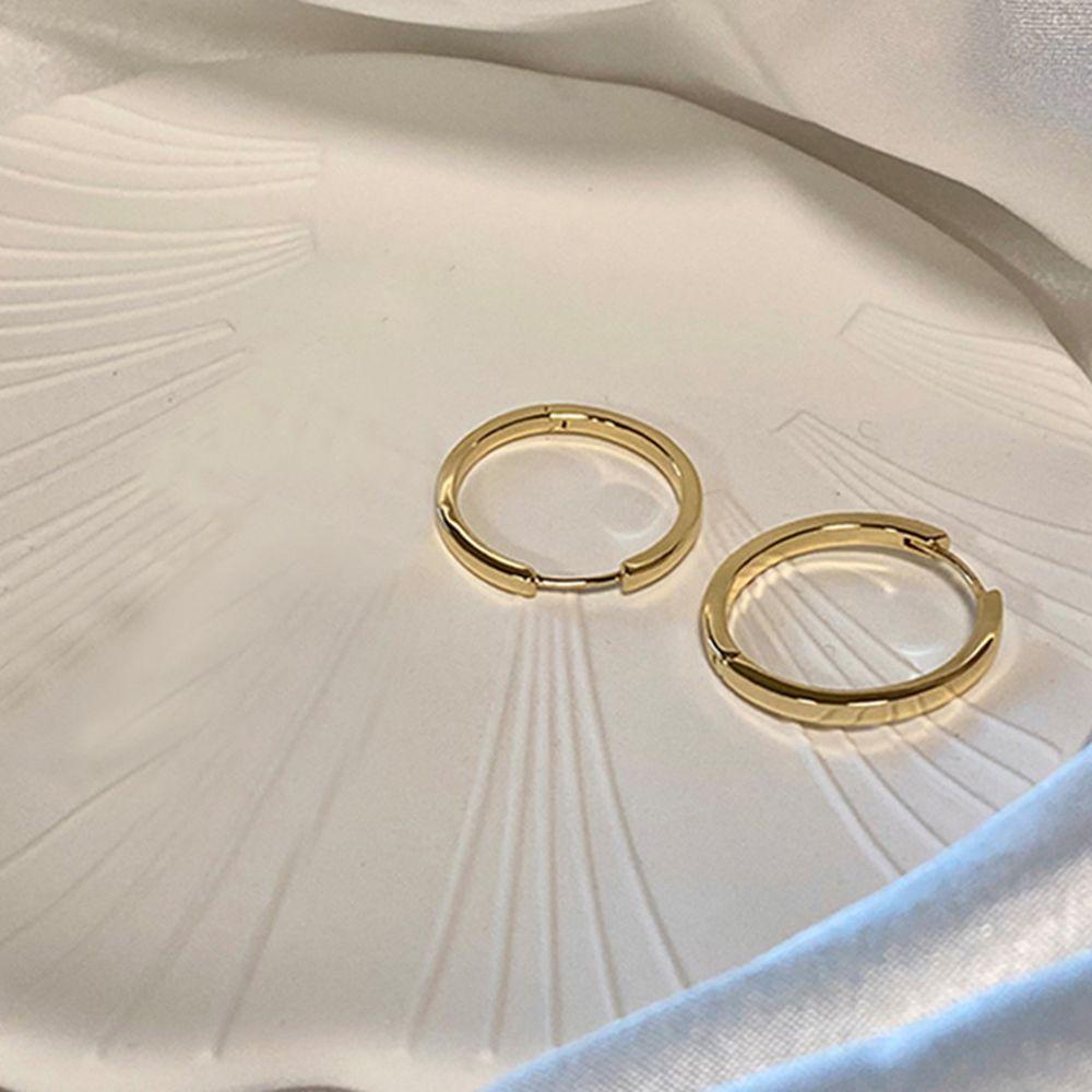 Bông Tai Dạng Vòng Bằng Kim Loại Bóng Đơn Giản Phong Cách Hàn Quốc Cho Nữ