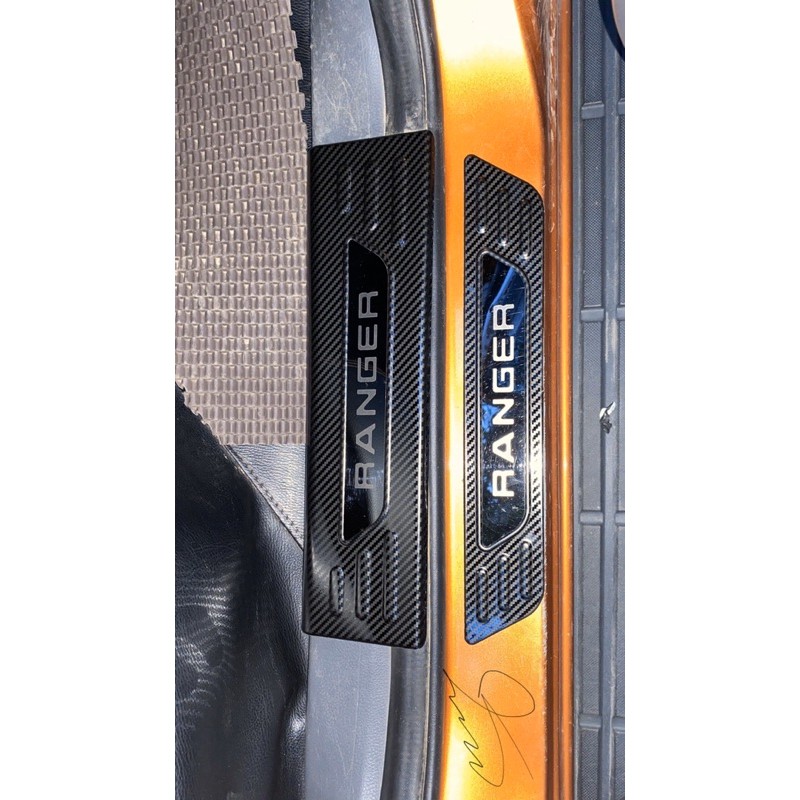 Nẹp bước chân xe Ranger Carbon bậc trong ngoài 2016 2017 2018 2019 2020 2021 2022  chống xước phụ kiện