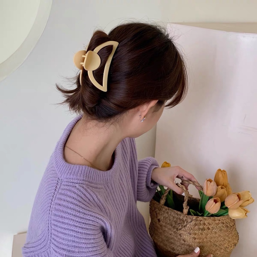Kẹp Tóc Càng Cua Màu Kem Kiểu Hàn Quốc Dễ Phối Đồ