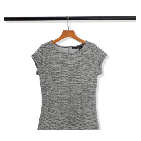 Áo Kiểu Nữ TAHARI Thun Cotton Bố Cổ Tròn Tay Ngắn Vai Liền Hoa Văn Xám Trắng Đen Nhí