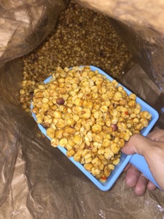 Bắp rang nhà làm cay mặn ngọt