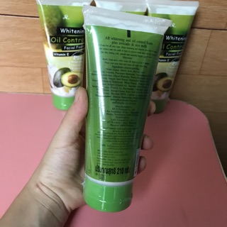 Sữa rửa mặt trái bơ Thái Lan - 210ML