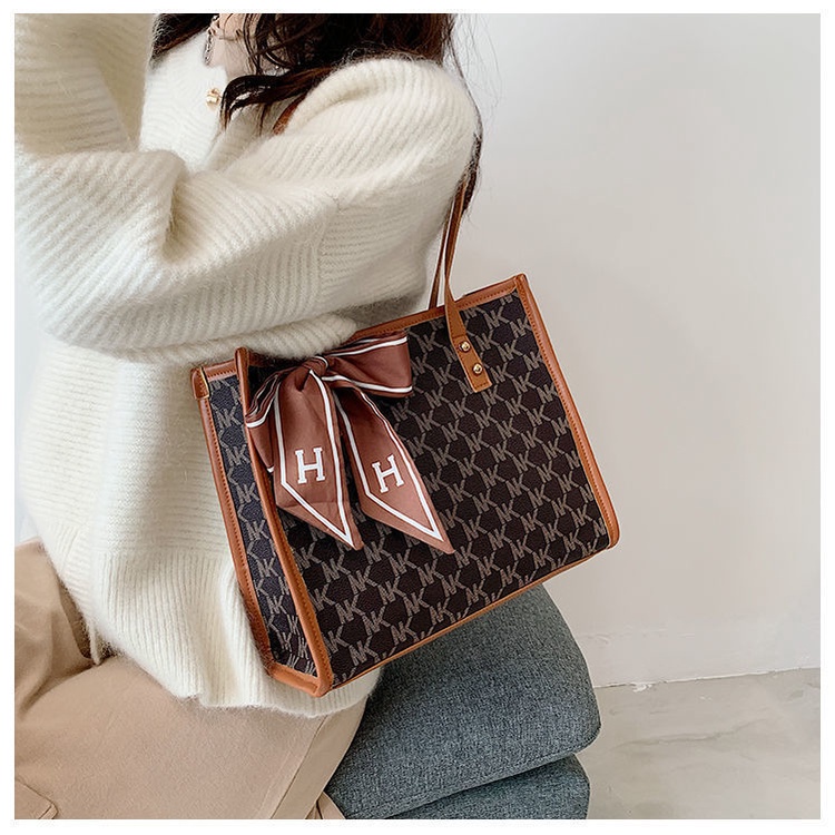 Túi xách đeo vai JASMIN NOIR họa tiết hoa xinh xắn thời trang cho nữ