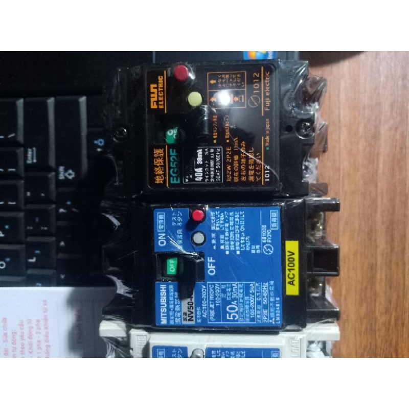 Aptomat chống giật 40.50A . hàng nhật bãi . dòng rò 30ma . mới 92%