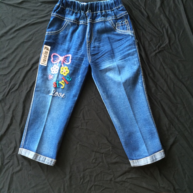 Quần jeans bé gái
