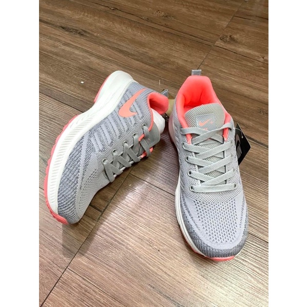 Giầy thể thao nữ