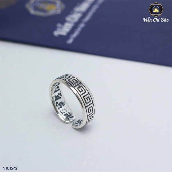 Nhẫn bạc nam khắc lục tự chữ vạn hở chất liệu bạc Thái thương hiệu Viễn Chí Bảo N101242