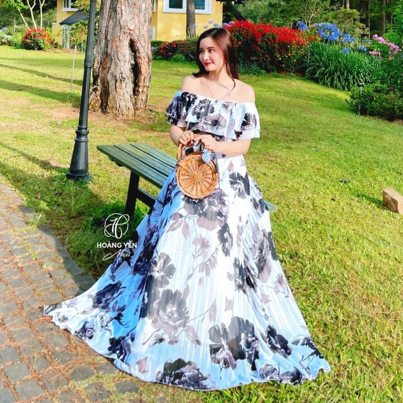 HOANGYEN- Đầm maxi hoa trễ vai dáng dài đi biển màu trắng đen