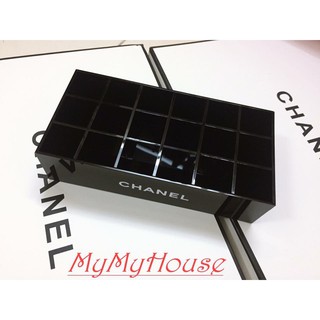 Khay son Chanel 18 ô