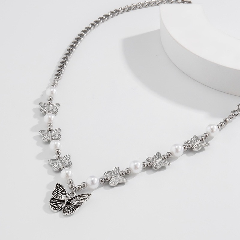 Vòng cổ Mặt Hình Bướm Đính Ngọc Trai Thời Trang Cho Nữ
