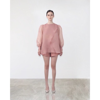    RÉNEE   Set đồ nữ thiết kế áo tay phồng đắp chéo 2 vạt chất liệu tơ lụa Organza x quần short MINIE SET 