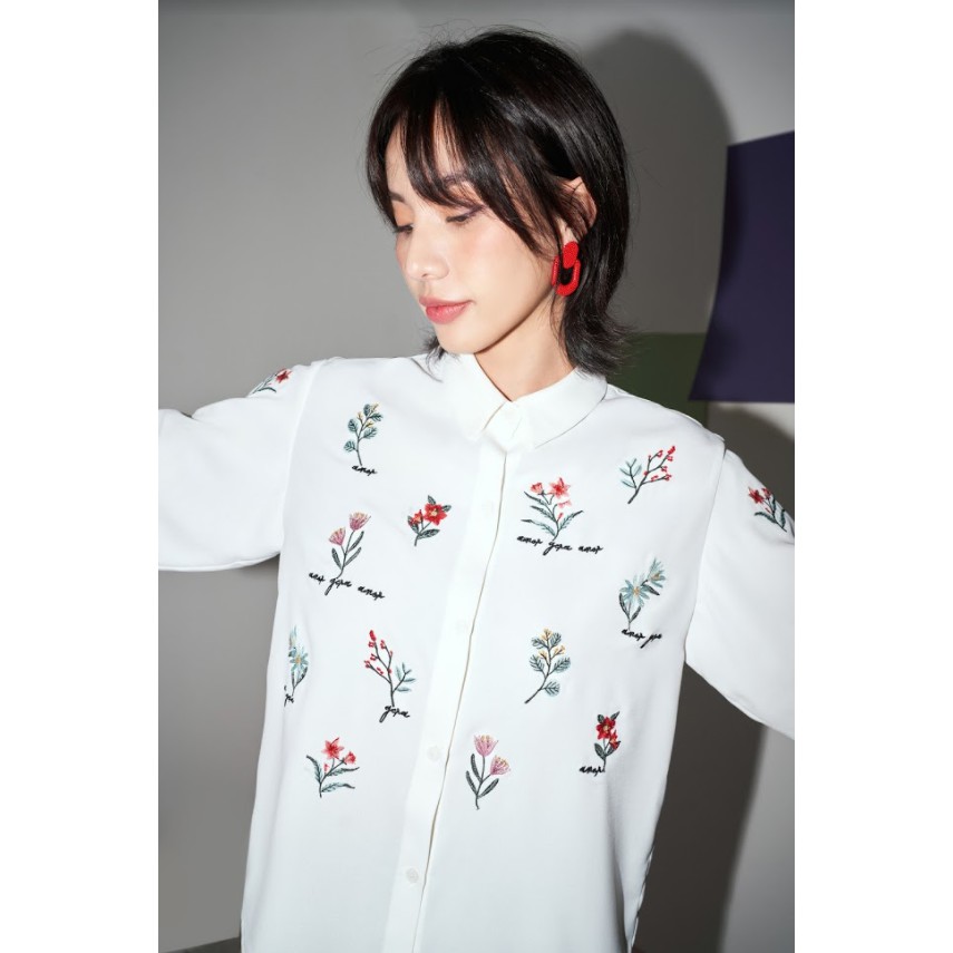 Áo sơ mi trắng basic thêu flowers names 1AO104  ADORE DRESS | BigBuy360 - bigbuy360.vn
