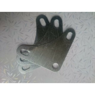 Ke góc lắp kệ sắt v lỗ 3 cái