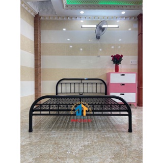 Giường sắt mỹ nghệ 1m8x2m giá rẻ