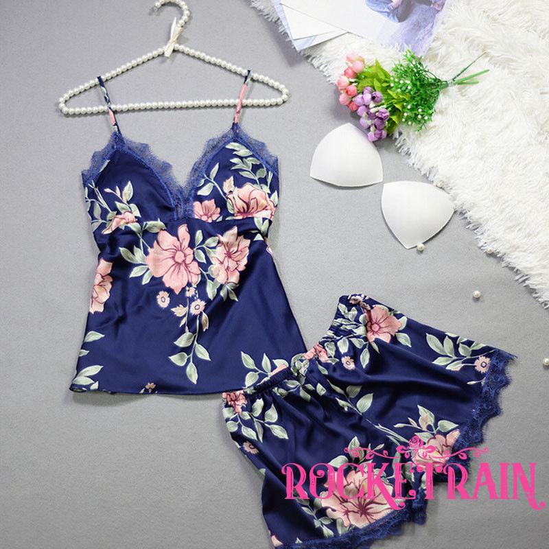 Set áo quần mặc ngủ hai dây chất liệu lụa satin in họa tiết hoa phối ren quyến rũ dành cho nữ