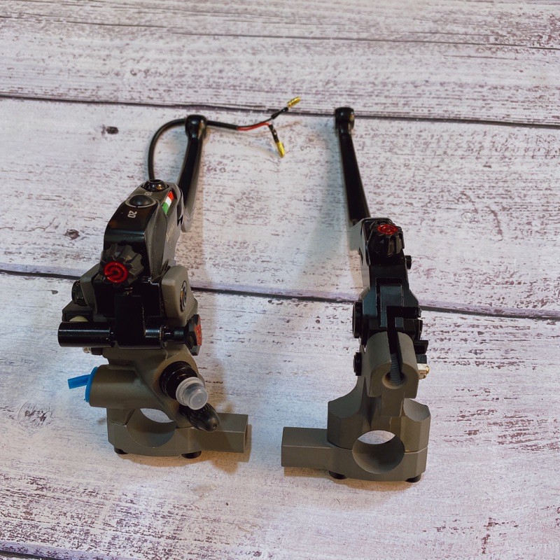 Cùm tay thắng, tay côn bình dầu lớn Orembo 1:1 kèm phụ kiện như hình