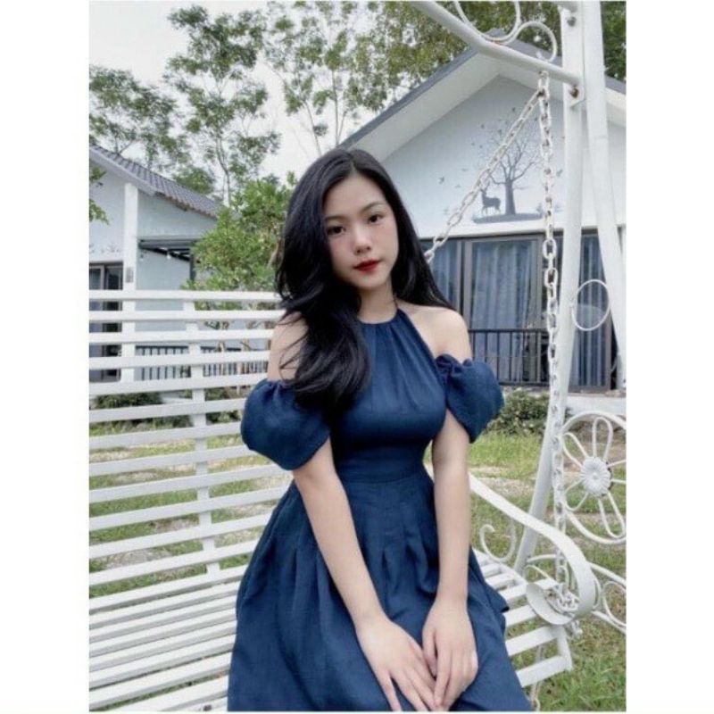 Đầm cổ yếm rớt vai