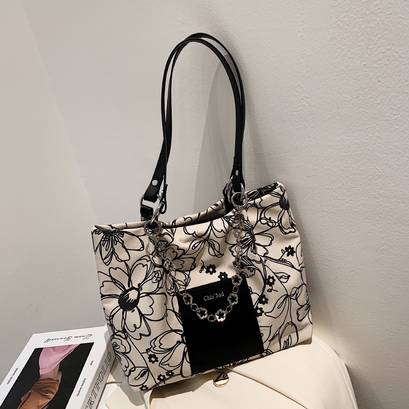 Túi Xách Vải canvas Cỡ Lớn Phối Dây Xích Đeo Vai Cá Tính Cho Nữ