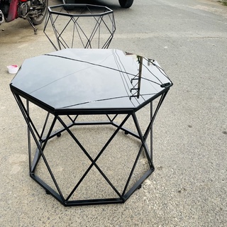 Bàn trà sofa kim cương x, mặt kính cường lực bát giác trắng/đen , khung sắt sơn tĩnh điện đen sang trọng