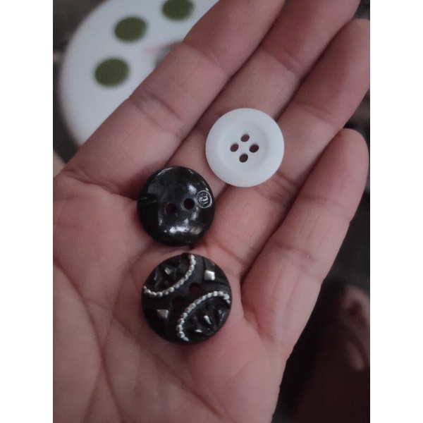 Cúc quần, cúc áo (gói 30 chiếc) từ 1,8cm đến 2,5cm