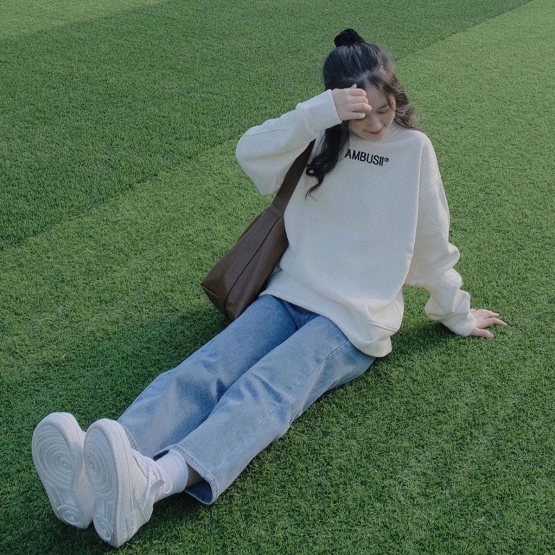 Áo sweater nỉ bông oversize AMBUSII | BigBuy360 - bigbuy360.vn