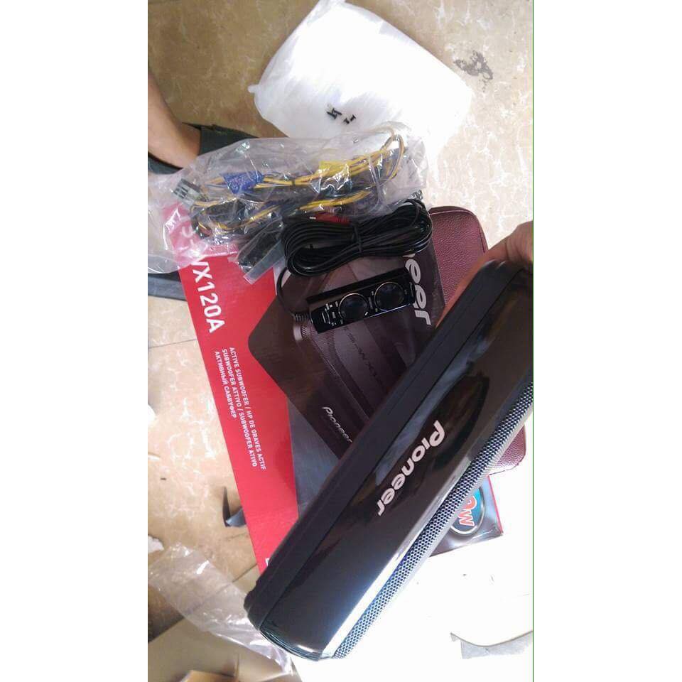 Loa sub gầm cho xe hơi siêu trầm