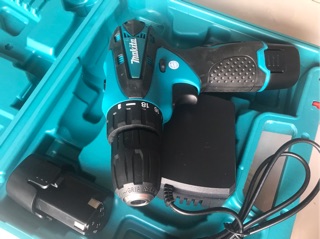 Máy khoan pin makita 12V