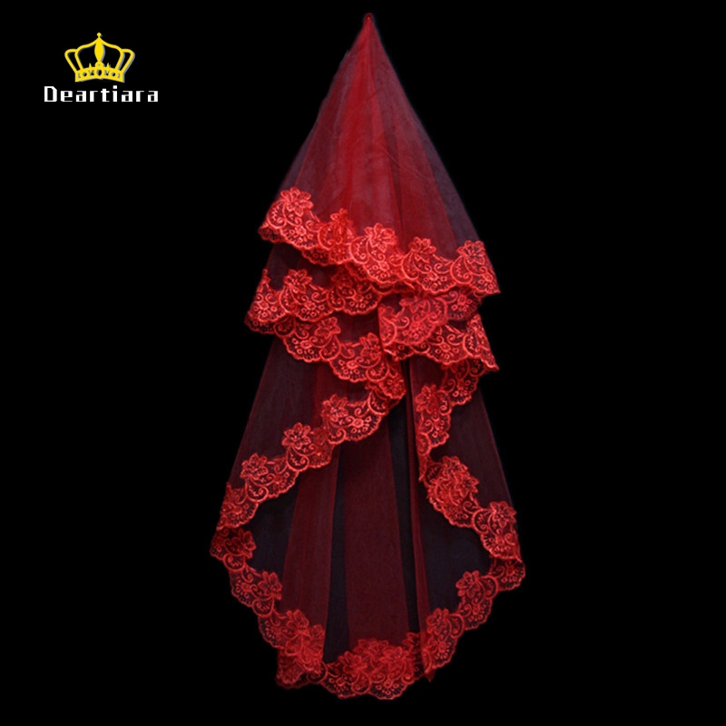 Màn cưới ren màu đỏ cho cô dâu