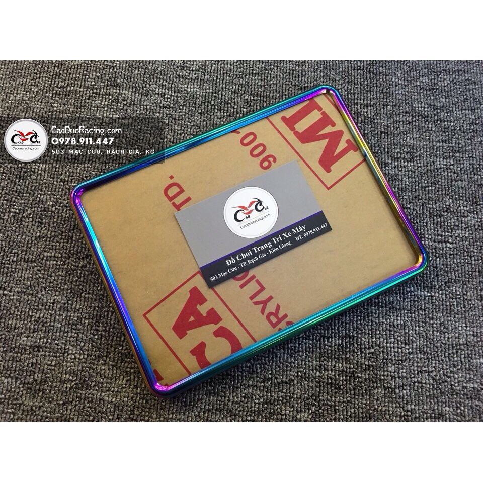 Khung biển số loại 1 Titan - vàng - 7 màu - Full bộ cả mica và viền màu | BigBuy360 - bigbuy360.vn