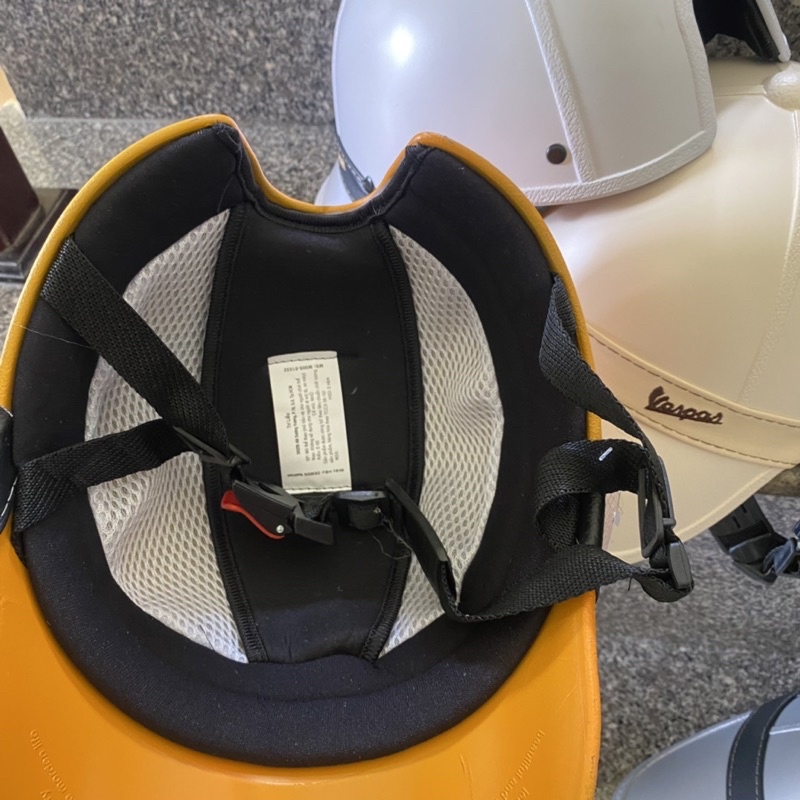 Nón kết bảo hiểm vespa có khoét cột tóc cho nữ