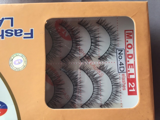 Hộp lông mi giả 10 cặp fashion eyelashes 10 pairs model 21