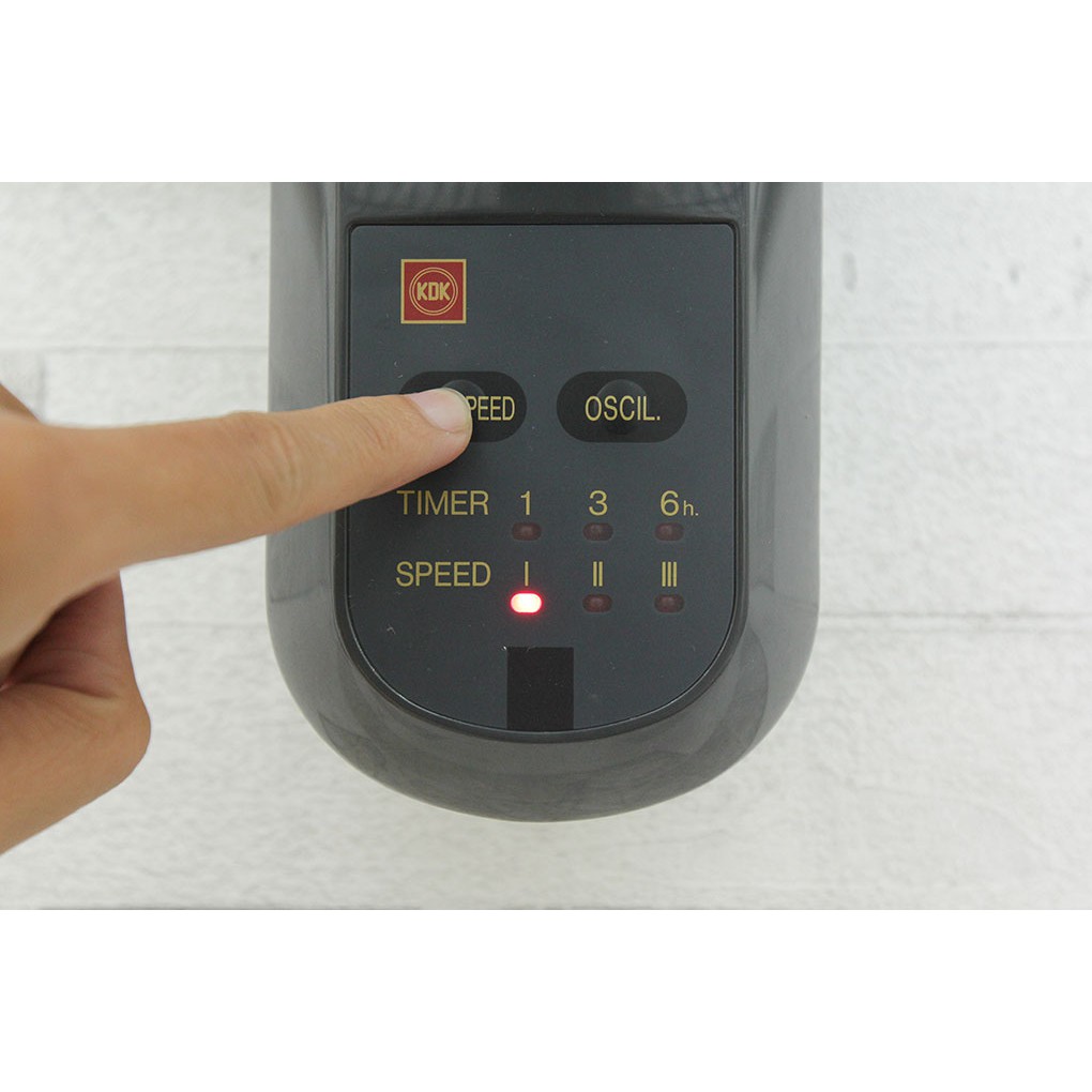 Quạt treo Malaysia KDK M40M Black