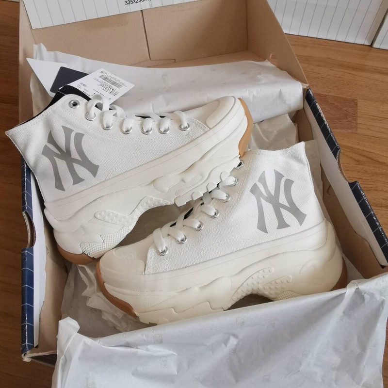 GIÀY M.LB CHUNKY NY YANKEES 1:1 SC [ FULL BOX + FREE SHIP ]