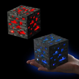 Đèn block đá đỏ và kim cương Minecraft phát sáng 3 mức độ