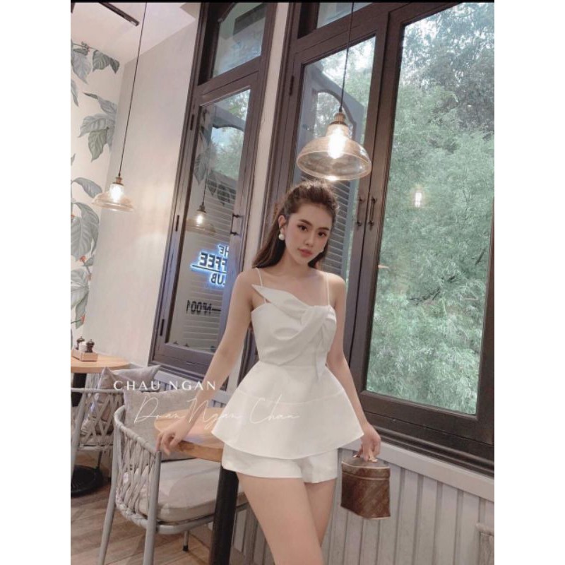 Set áo peplum hai dây xoắn nơ và quần đùi dễ thương