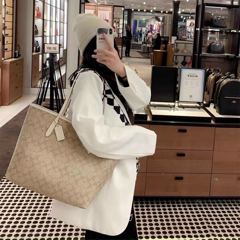 Túi COAC*H CITY size 31 - 45 x 27 cm vừa A4 , laptop