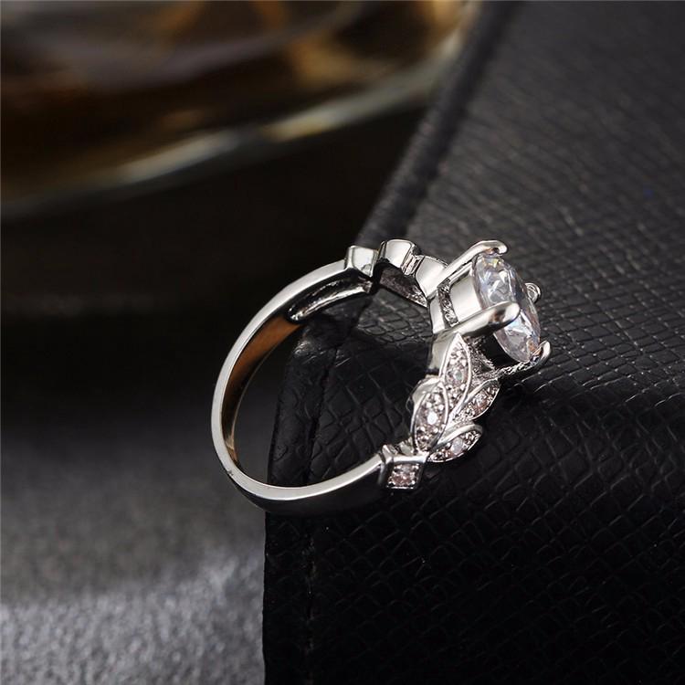 Nhẫn Đính Hôn Đính Đá Pha Lê Thời Trang Cho Nữ