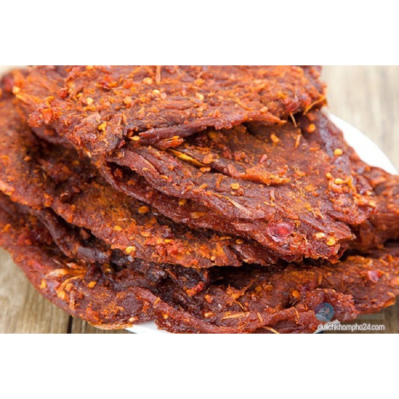 Bò khô Thu Ba cay vừa, thịt chắc thơm ngọt đặc sản Quảng Ngãi đồ ăn vặt Hà Nội hộp 500g và 300g