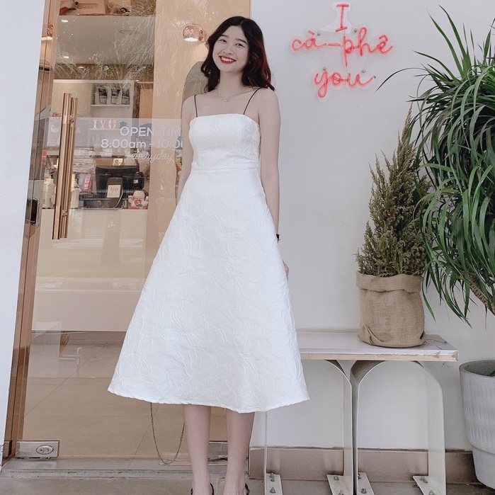 Đầm Thiết Kế 2 Dây, Dáng Xòe Chất Liệu Gấm Hoa Dự Tiệc Cao Cấp