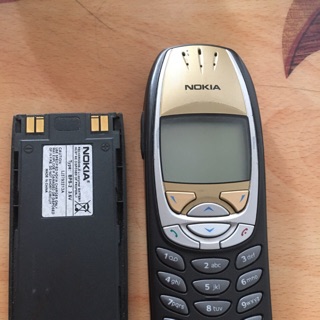 Nokia 6310i hàng theo xe