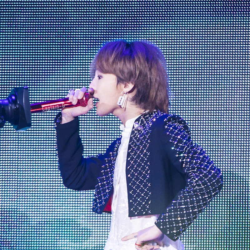 Bông tai hình lưỡi lam bằng thép titan phong cách Hàn Quốc cho nam nữ