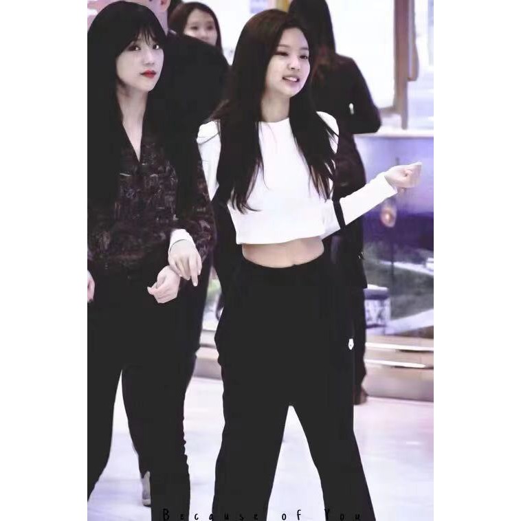 Áo Croptop Tay Dài In Chữ Phong Cách Hàn Quốc