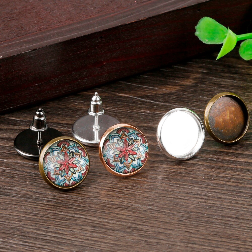 Bộ 50 khung khuyên tai / nút tròn trơn 14mm / kích thước đế 12mm mặt kính màu vàng / bạc / đồng