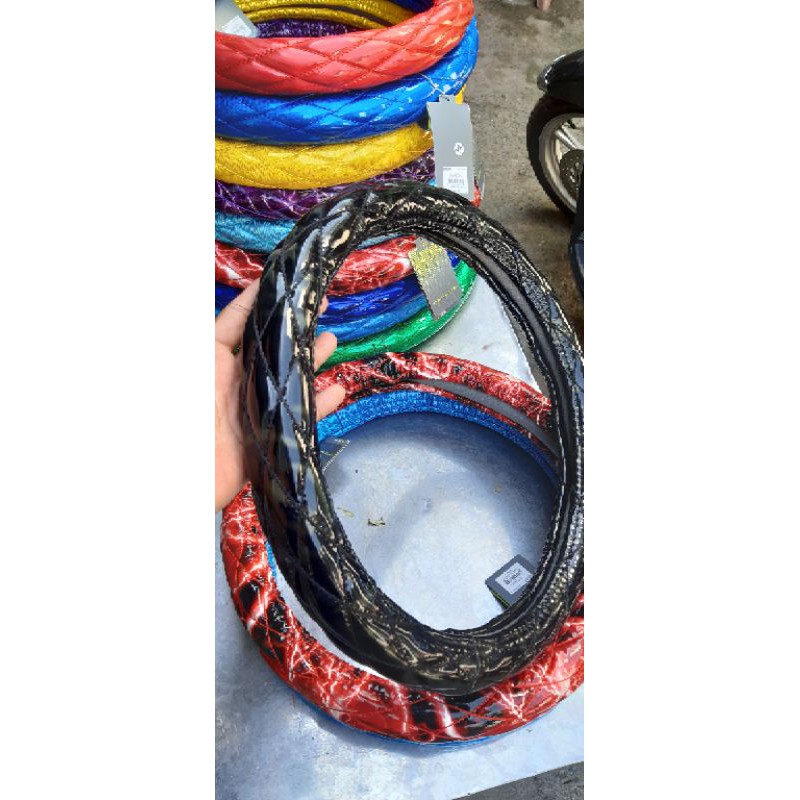 Bọc vô lăng thái lan chuẩn 100%. có hàng từ du lịch đến xe đầu kéo. nói không với hàng nhái. hàng giả