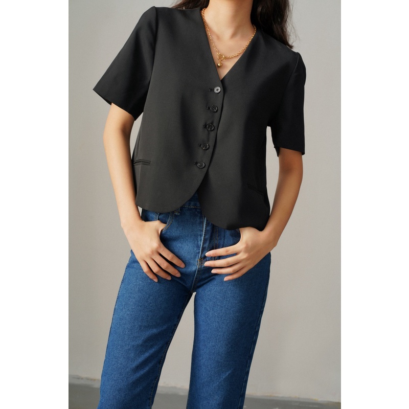 Áo blazer nữ cộc tay dáng ngắn cổ V (Đen)_MONOTALK T40007TK
