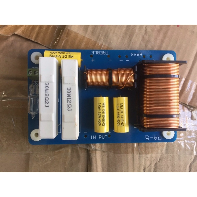 Phân tần 1 bass 1 kèn