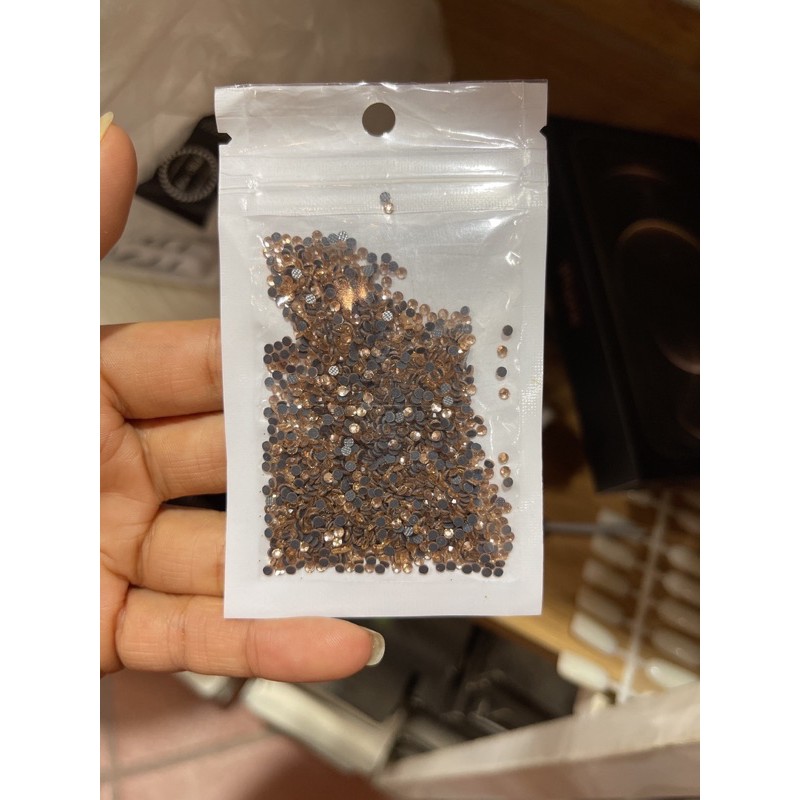 ĐÁ CHÂN KEO YHB LƯỚI SKINNAIL LẺ SZ MÀU TRẮNG MÀU VÀNG ĐÁ NHỎ ĐÍNH MÓNG TRANG TRÍ MÓNG BỀN CHẮC ĐẸP SÁNG SIZE NHO ĐỄ LÀM
